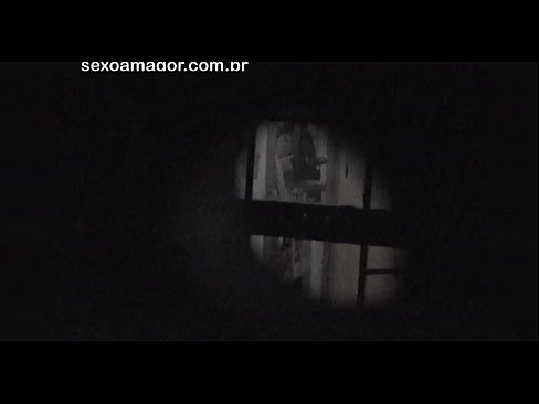 ❤️ Blondie és gravada en secret per un voyeur del barri amagat darrere de maons buits ☑ Vídeo porno al ca.newsexxxx.ru